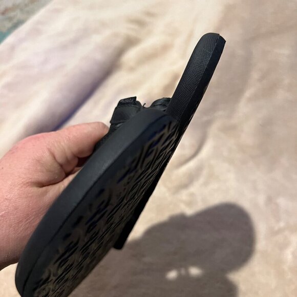 Flojos Sandals Womens 6 Casual Comfort Slip On Flip Flops Black Faux Leather - Picture 5 of 6